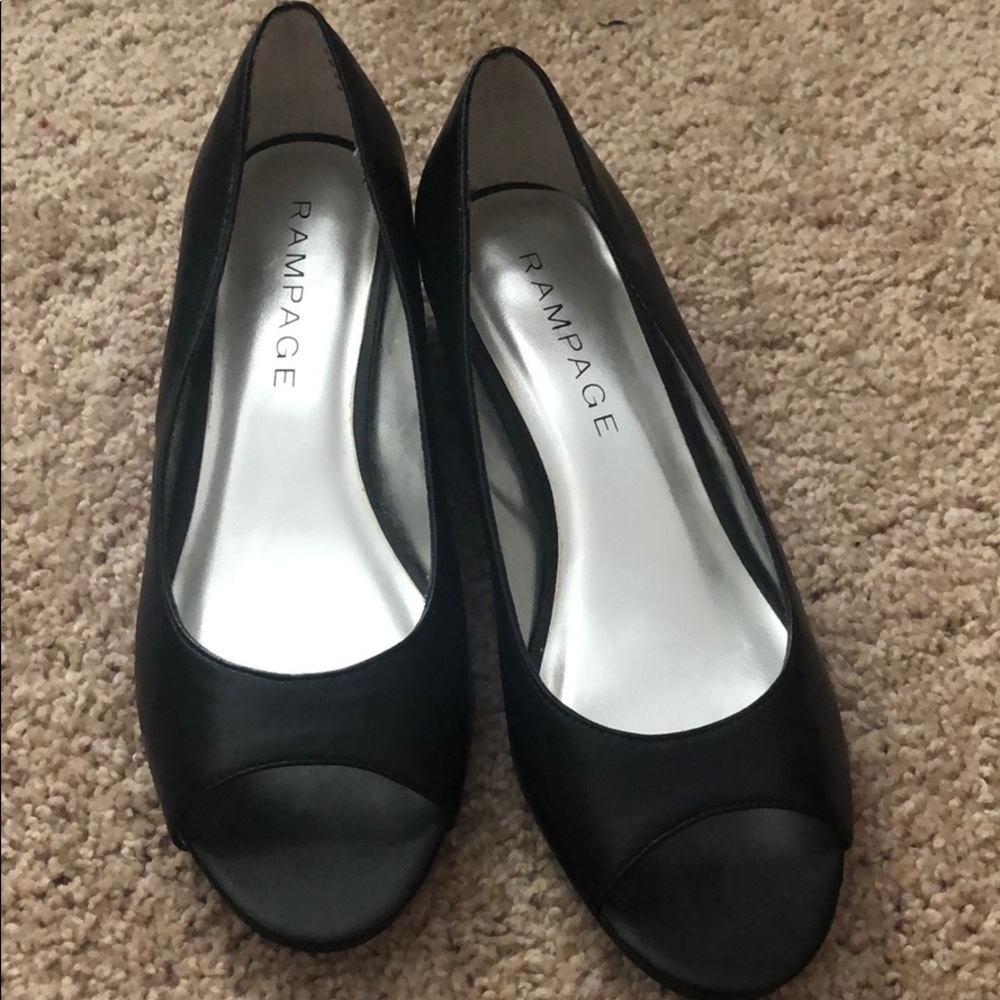 Peep toe mini wedge